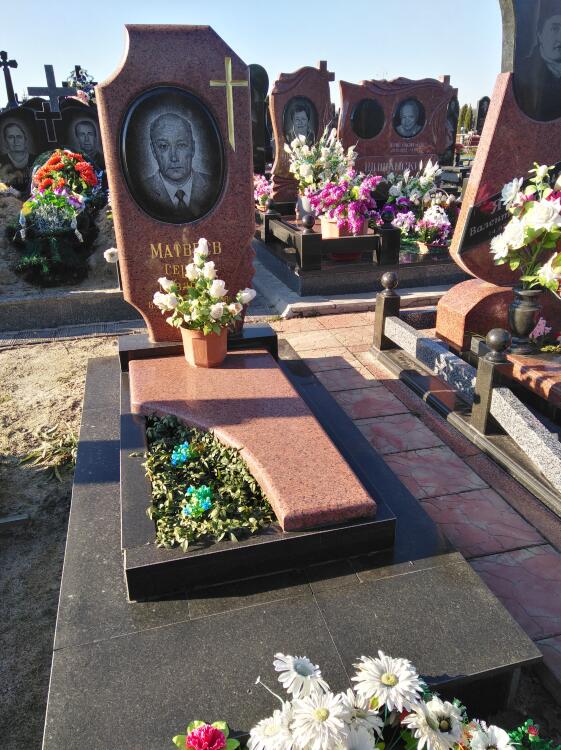 Гранитный памятник00073