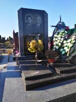 Гранитный памятник 00095