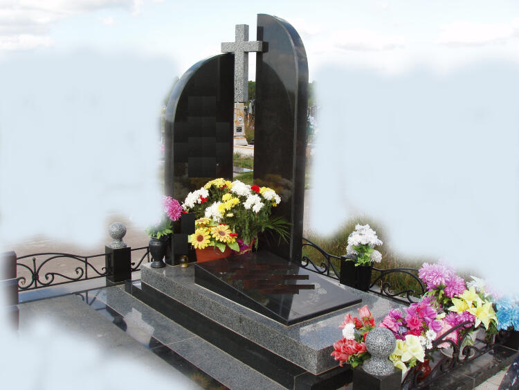 00011Гранитный памятник00011