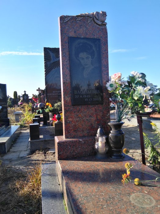 Гранитный памятник 000106