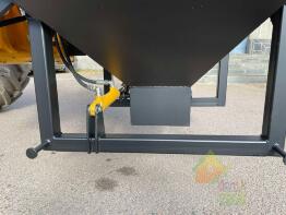 Ковш наполнитель Бег Бегов 2,0 м³ Ковш-наполнитель биг-бегов AGRO-MAX DOMIK2000 