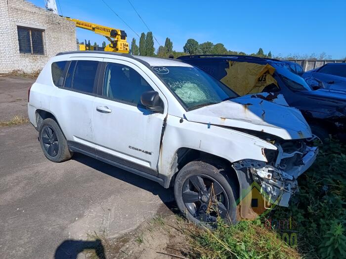Кроссовер Jeep Compass (США, под ремонт)10860$